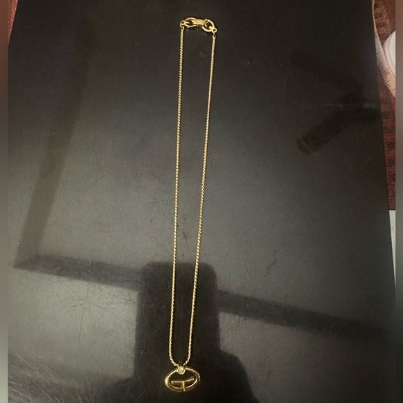 Givenchy Double G Logo Gold Tone - Picture 2 of 6